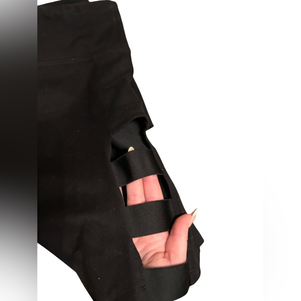 VICTORIA SPORT ATHLETIC SHORTS - Picture 3 of 4